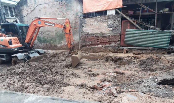 Ngôi nhà đang thi công phần móng.