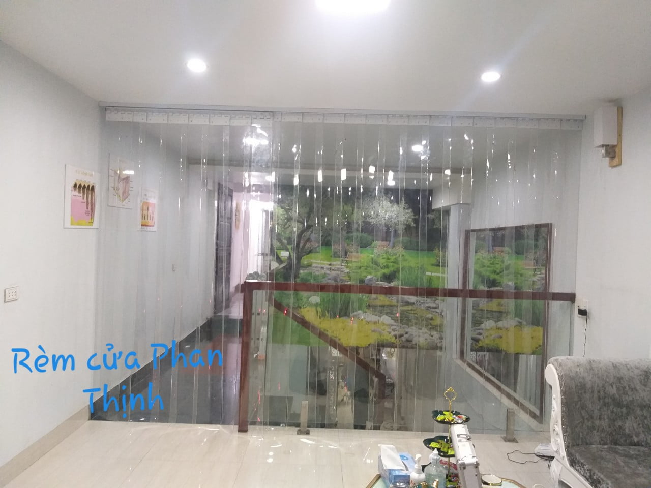 Thi công rèm ngăn lạnh PVC tại Spa ở Hạ Long, Quảng Ninh
