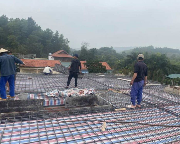 Làm thép mái nhà 2 tầng tại Hà Khẩu.