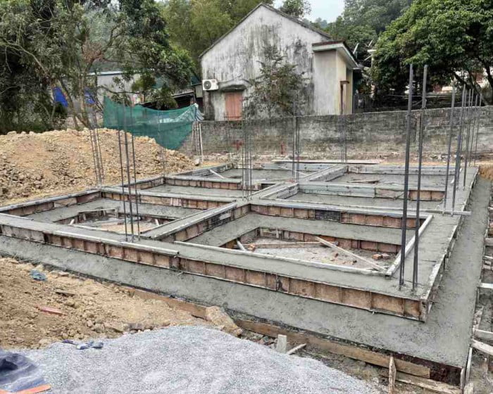 Sau khi đổ móng ngôi nhà 2 tầng.